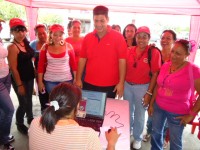 Tito Oviedo actualizó sus datos personales e invitó a la comunidad guayanesa a inscribirse en el PSUV